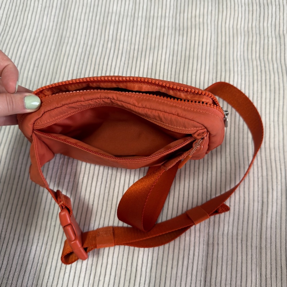 lululemon orange Crossbody Bag - Picture 3 of 3
